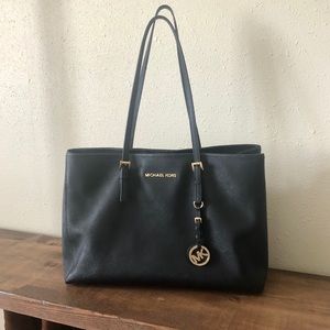Michael Kors Jet Set Travel Tote Black